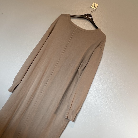 11 • Honore’ Nola cashmere V neck long sleeve double pocket sweater long dress - Picture 13 of 16